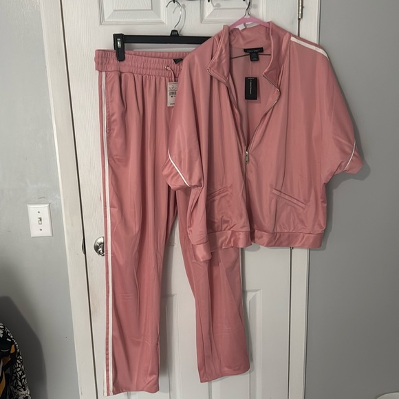 NWT PINK WITH WHITE STRIPES TRACK SUIT - Picture 1 of 5
